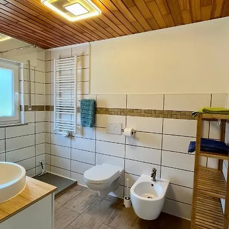 Bed and Breakfast Franky House Am Nuerburgring Quiddelbach Экстерьер фото