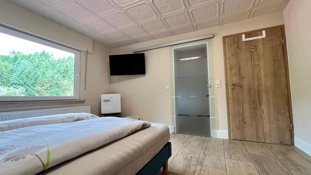 Franky House Am Nuerburgring Bed & Breakfast Quiddelbach
