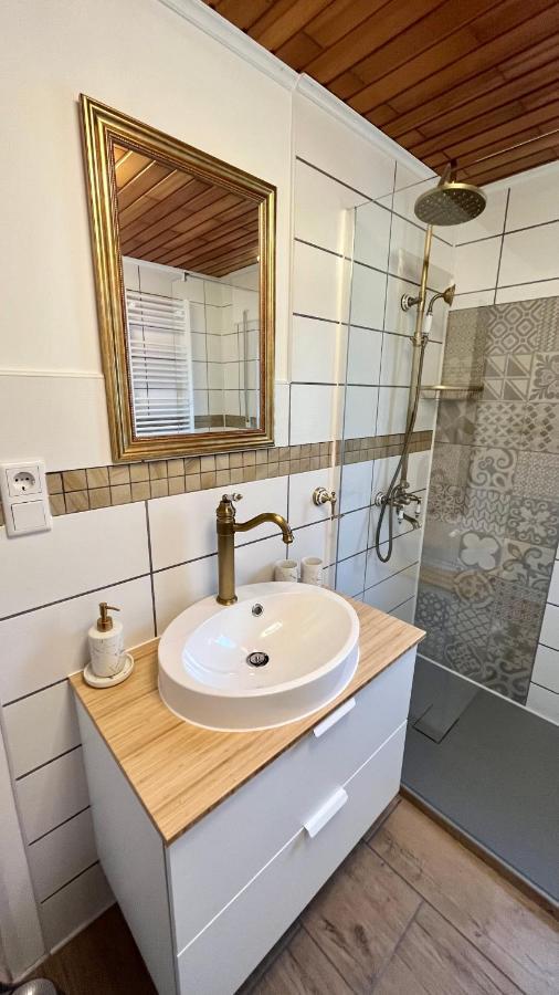 Franky House Am Nuerburgring Bed & Breakfast Quiddelbach