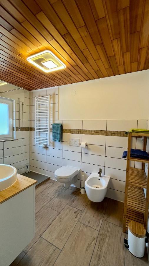 Franky House Am Nuerburgring Couette-café Quiddelbach