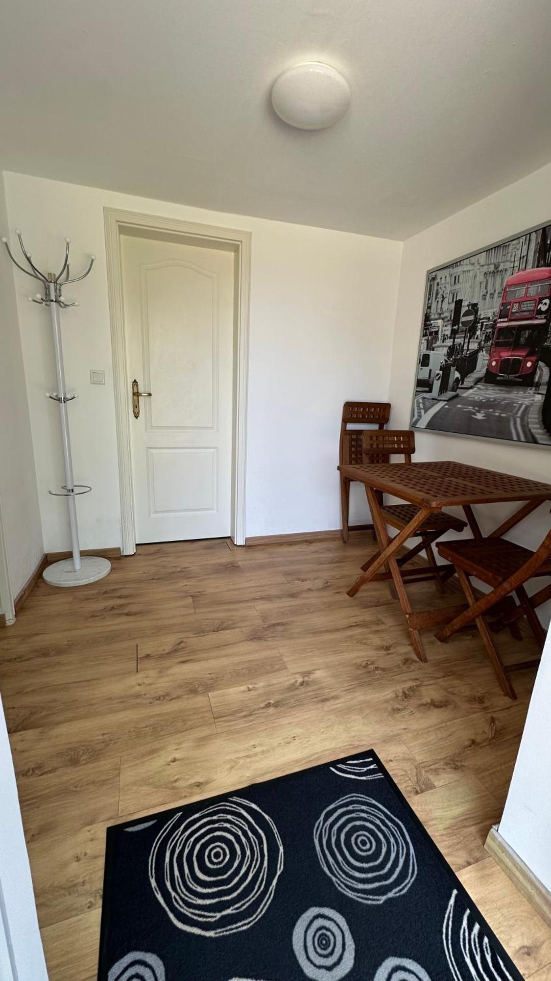 Franky House Am Nuerburgring *