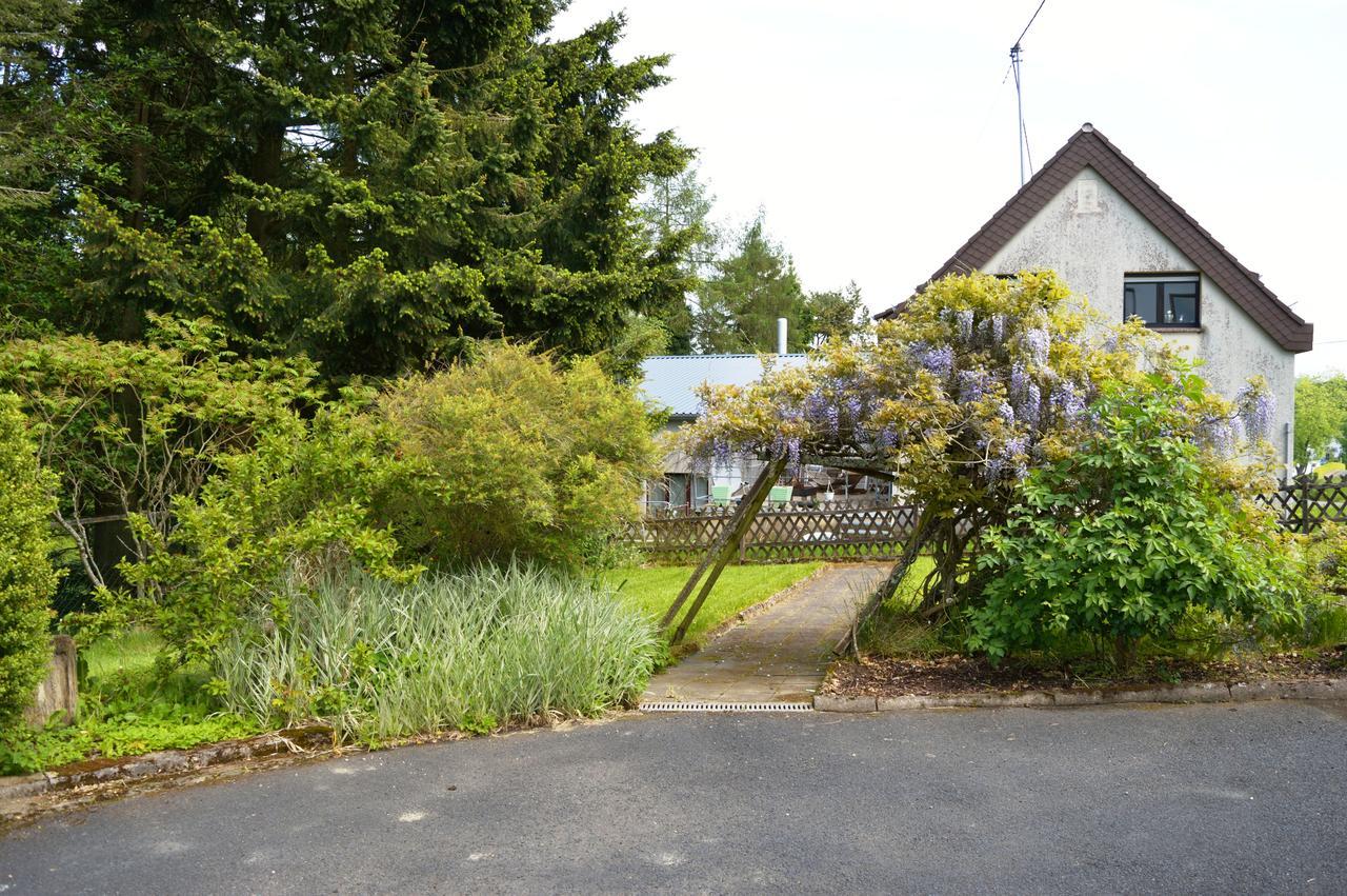 Franky House Am Nuerburgring Bed & Breakfast Quiddelbach